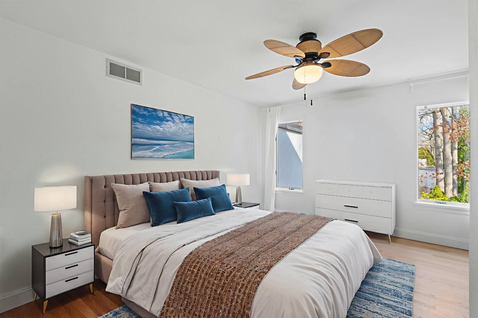 Private Guest Bed 3 of 5 with oak floors