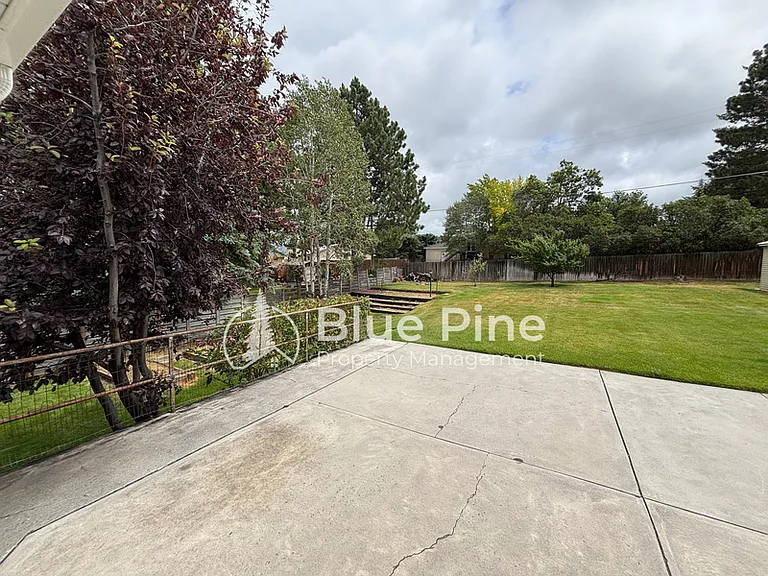 351 Yale Ave — Photo 33