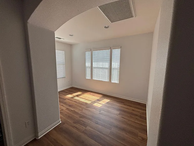 2136 Copper Leaf Ct — Photo 26