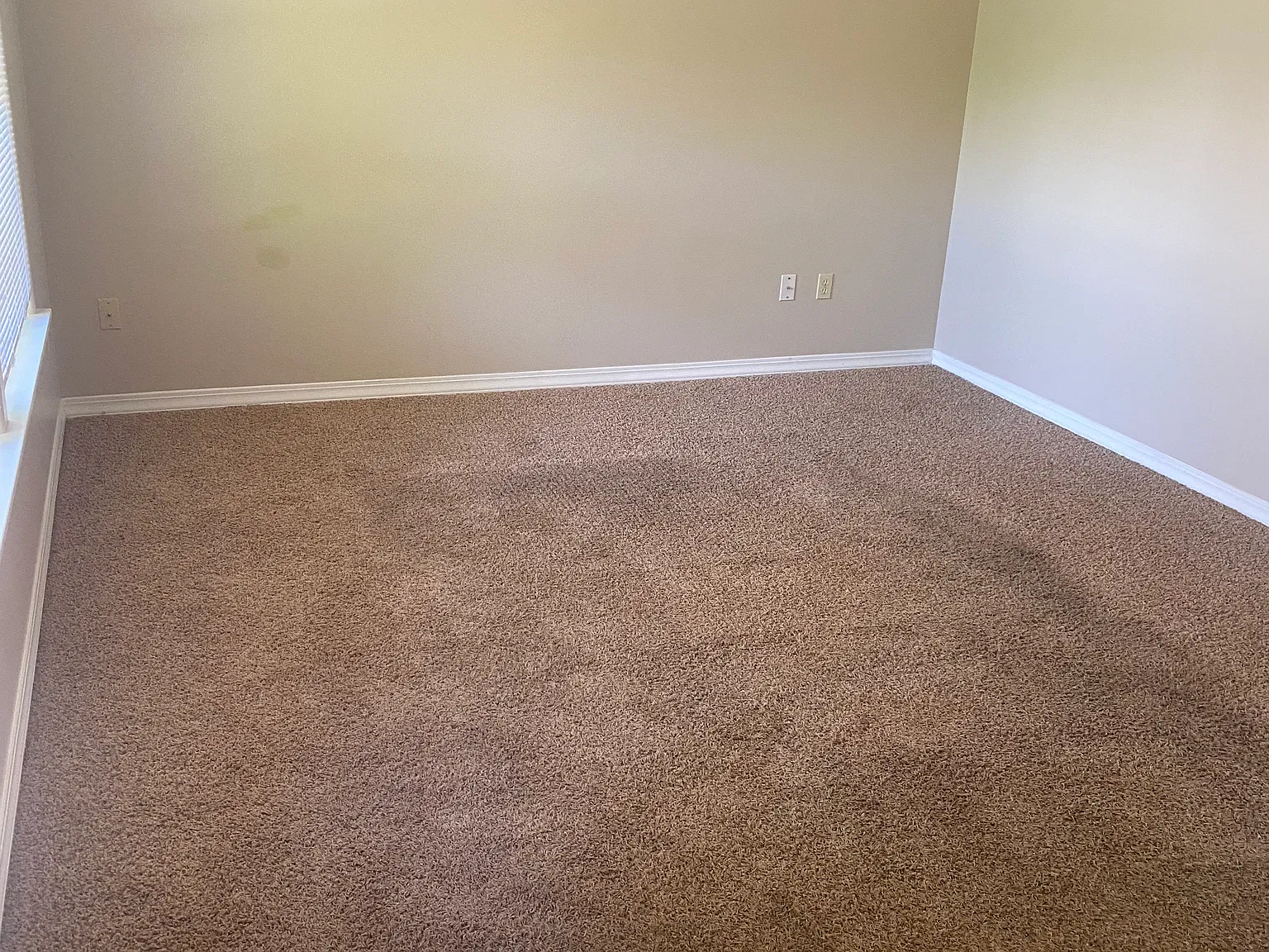 3 bed, 1.5 bath, 1100 sqft, $1,895 — Photo 2