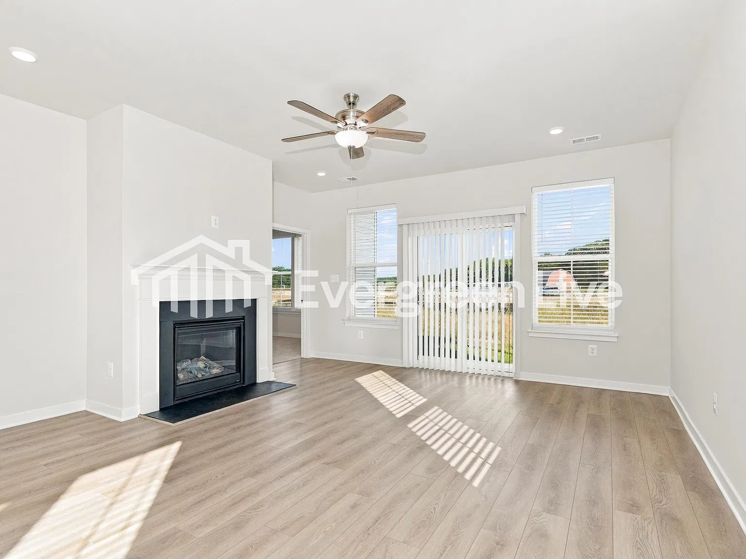 2 bed, 2.0 bath, 1518 sqft, $2,090 — Photo 3