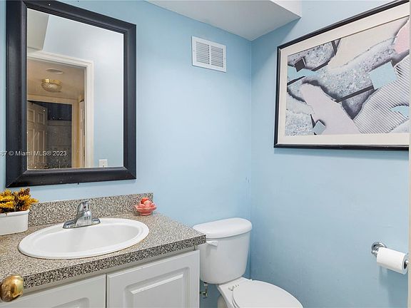 5th image of 2984 NW 55th Ave APT 1D
