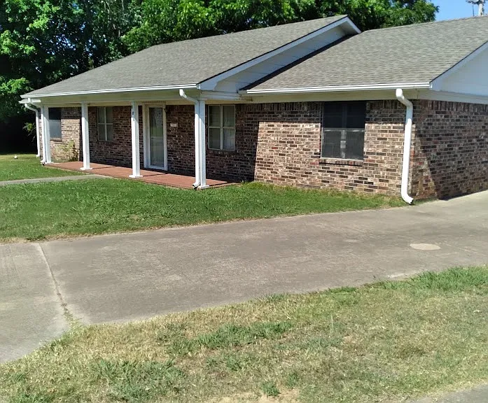 100 S Meadow Pl — Photo 1
