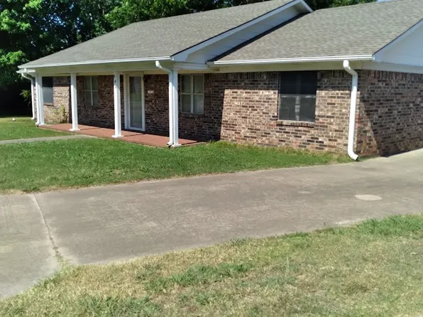 100 S Meadow Pl, Clarksville, AR 72830