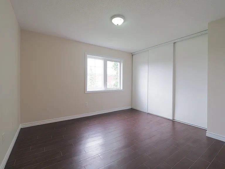 1678 Russell Rd — Photo 18