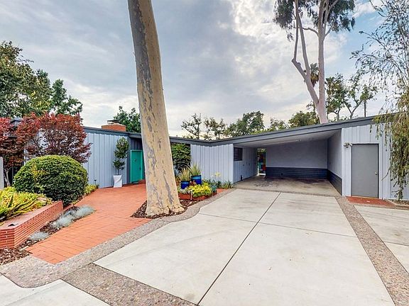 2nd image of 8305 Catalina Ave