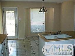 3rd image of 3825 Lynbrook Ln