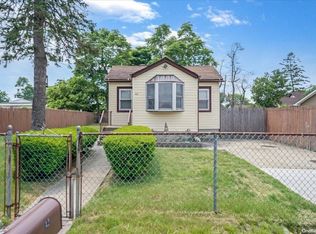 42 S 21st St, Wyandanch, NY 11798
