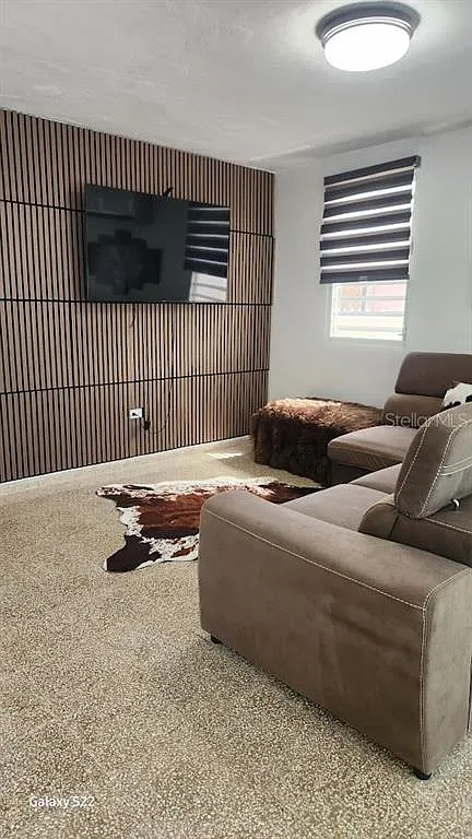 3 bed, 1.0 bath, 800 sqft, $1,500 — Photo 3