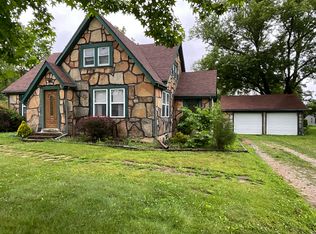 305 Pine Grove Rd, Willow Springs, MO 65793