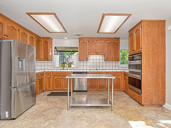 2nd image of 14891 Lago Dr