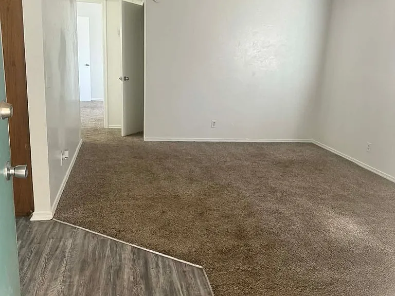 Summerplace Apartments — Photo 24
