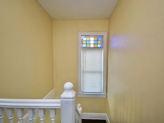 4th image of 1836 Wayland Ave