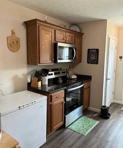 220 Kerr Way #B — Photo 10