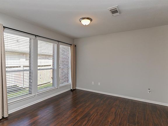 4th image of 15830 Mission Glen Dr #D