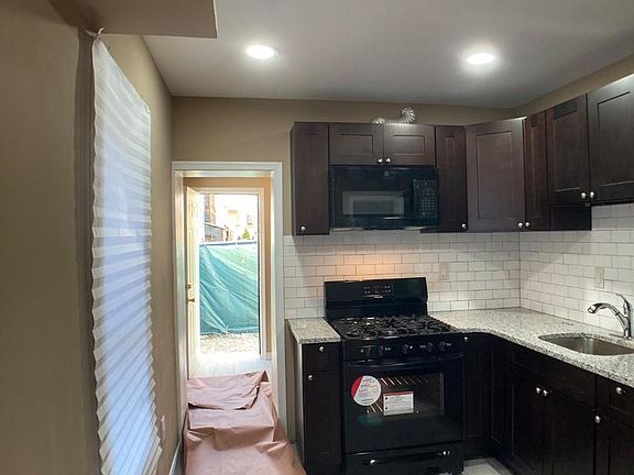 4th image of 4523 Parrish St