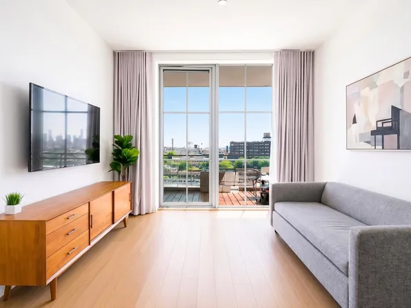 22-18 Jackson Ave #812, Long Island City, NY 11101