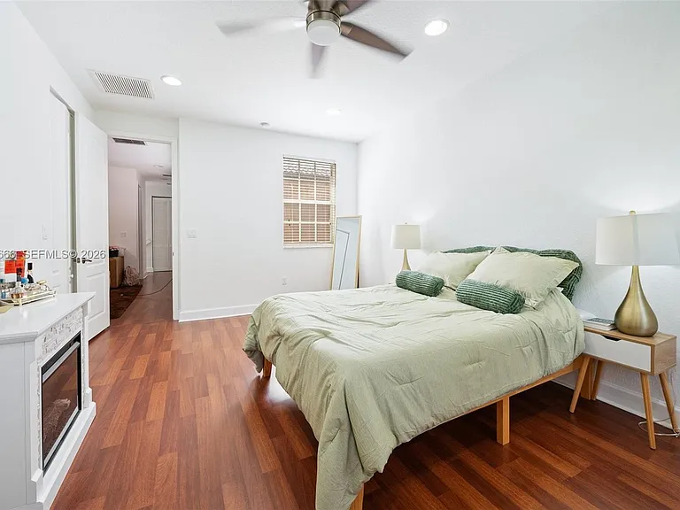 622 SW 147th Ter #1 — Photo 13