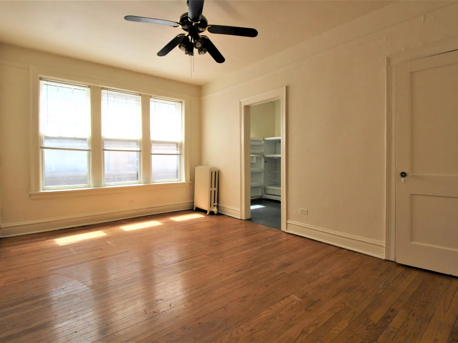 Studio, 425 sqft, $1,200 — Photo 2