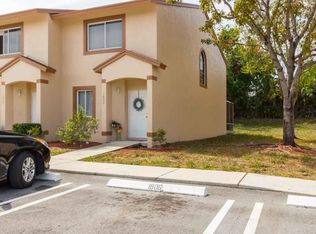 1808 Lakeview Dr W, Royal Palm Beach, FL 33411