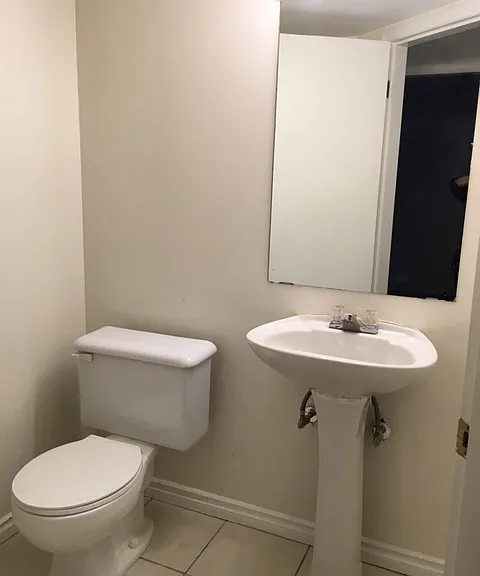 921 Thurlow St #303 — Photo 5