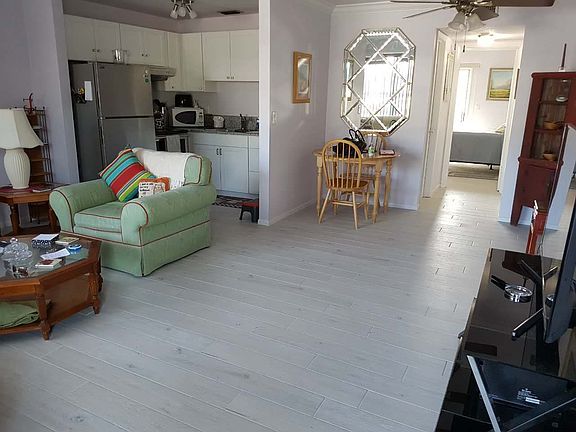 4th image of 2800 Indian River Blvd