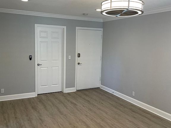 4th image of 1272 W McKinley Ave