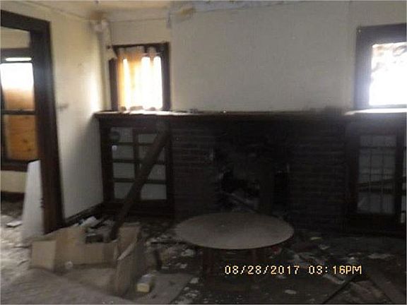 5th image of 9660 Nardin Dr