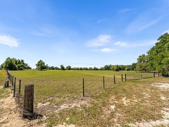 3rd image of  SW County Road 138