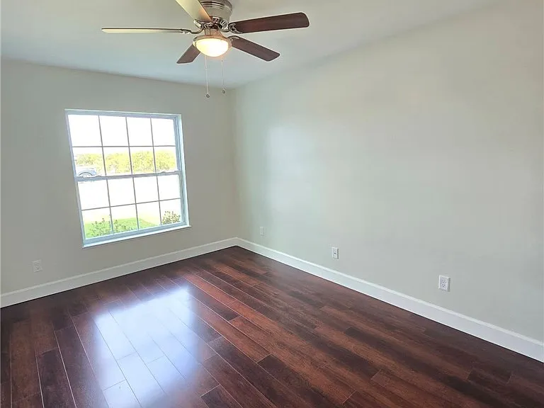 124 Clinton Ave — Photo 23