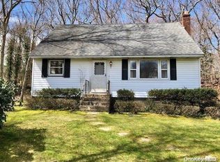 43 Sylvan Pl, Wading River, NY 11792