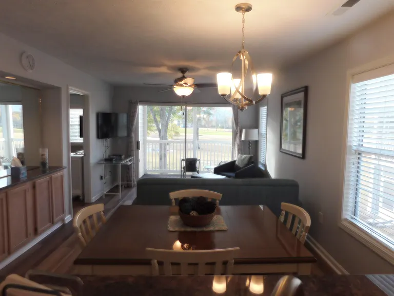 521 White River Dr #21F — Photo 8