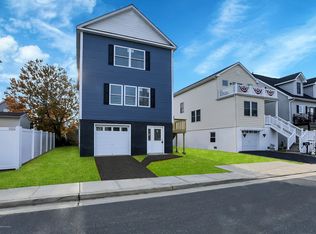 830 3rd St, Union Beach, NJ 07735