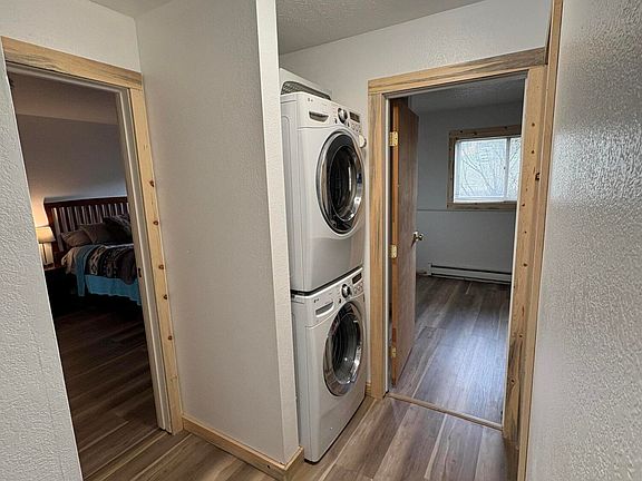 2nd image of 315 Krane Dr Unit 4