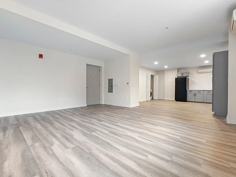 Altamont Apartments Limited-Time Special! First Month FREE with Approved Application! — Photo 50