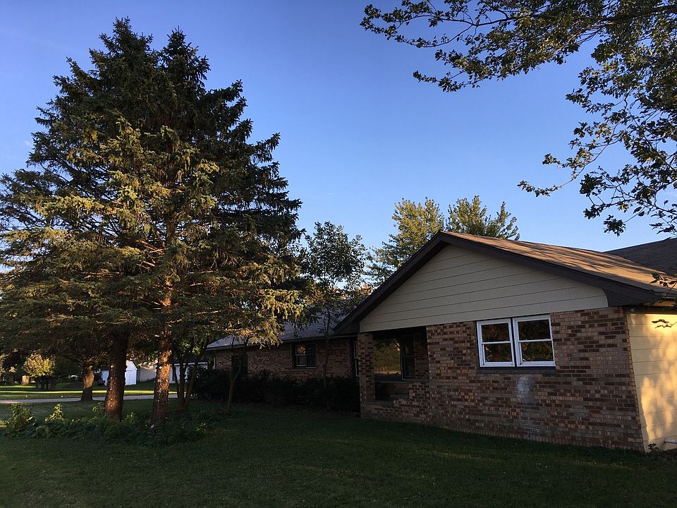 545 Pine St Waterman, IL, 60556 Apartments for Rent Zillow