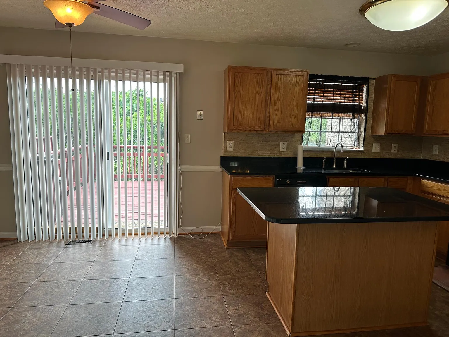 4825 Buxton Cir — Photo 4
