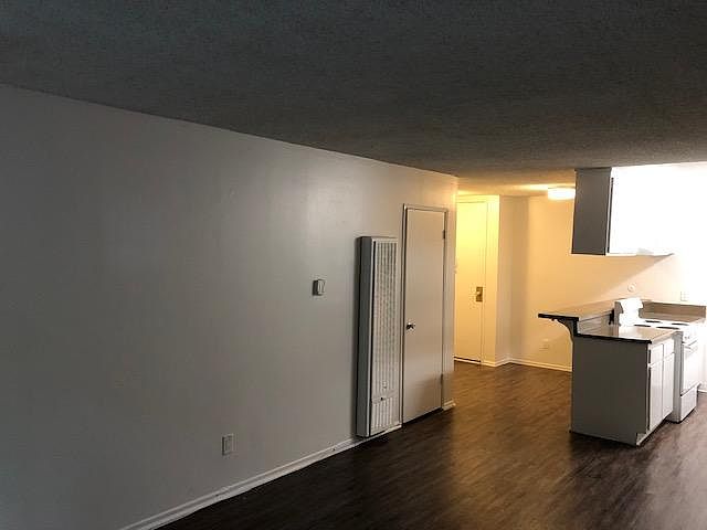 1st image of 2900 Sunset Pl #108