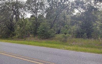 3rd image of 802 NW Country Lake Dr