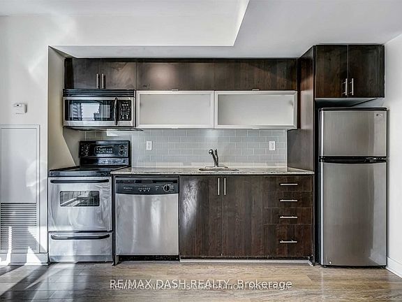4th image of 80 Western Battery Rd #701