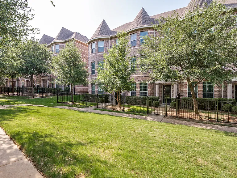 2500 Rockbrook Dr #82 — Photo 26