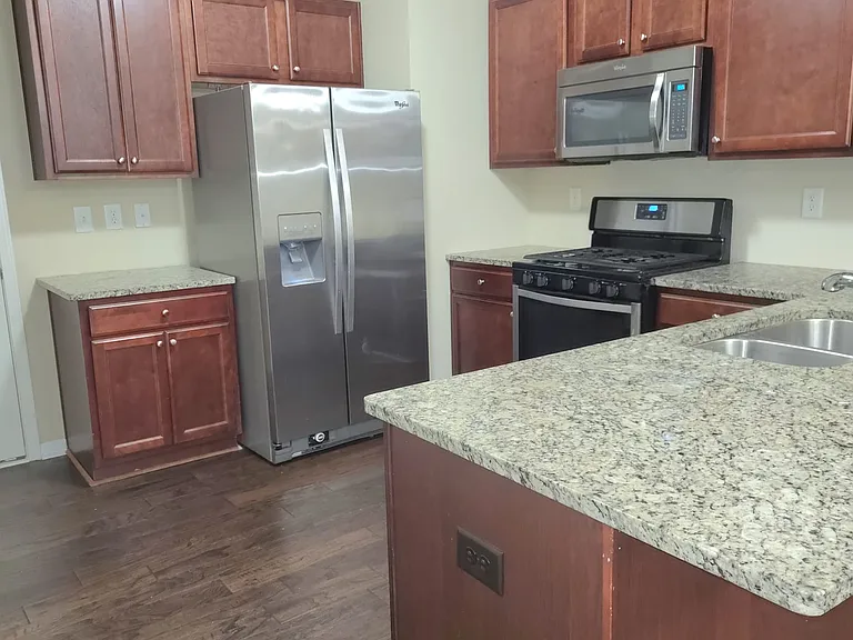 3524 Castleberry Village Cir — Photo 35