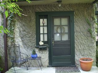 224 N Rock Hill Rd, Saint Louis, MO