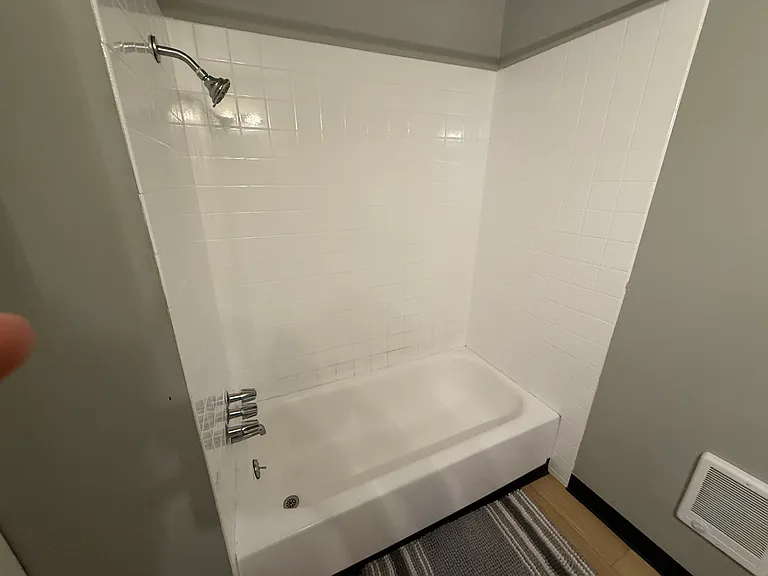 19535 River Rd #4 — Photo 7