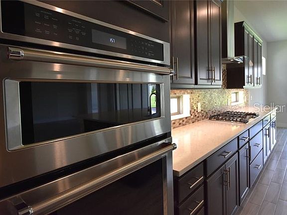 3rd image of 10957 Lemon Lake Blvd