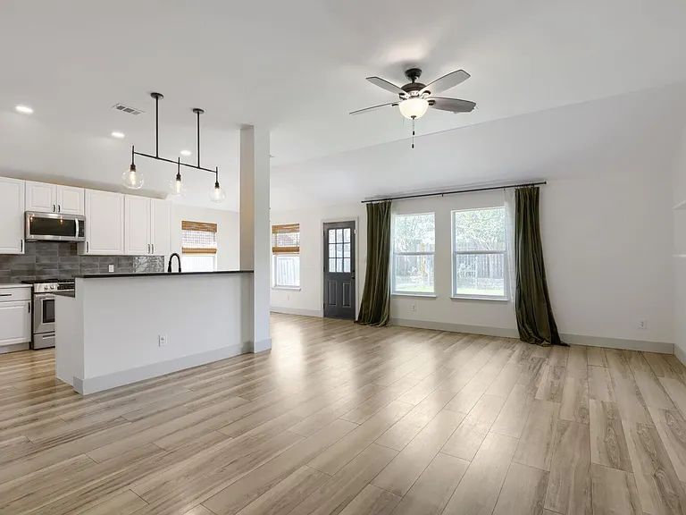 13620 Glen Mark Dr — Photo 3