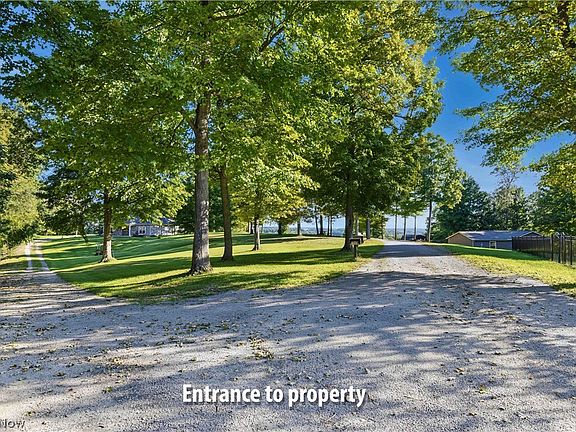 3rd image of 7668 Ridge Pl N
