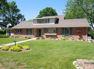 N9210 Mengel Hill Rd, Fond Du Lac, WI 54937