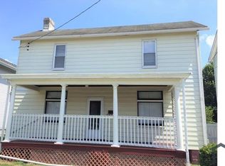 734 Park St, California, PA 15419