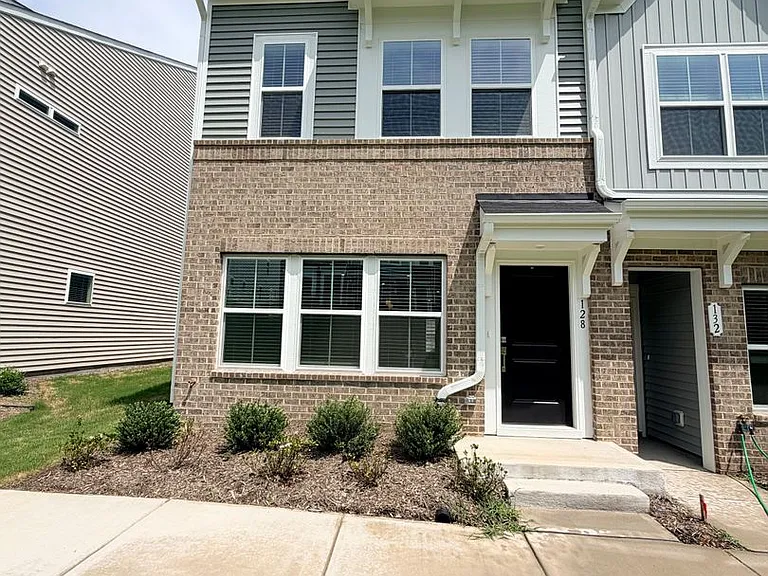128 Blue Melody Ave — Photo 2